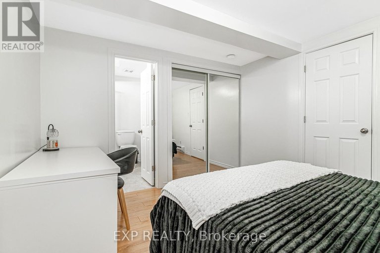 29240374/104-1820-marsala-crescent/fallingbrookpineridge/ottawa/ontario/K4A2E7_32