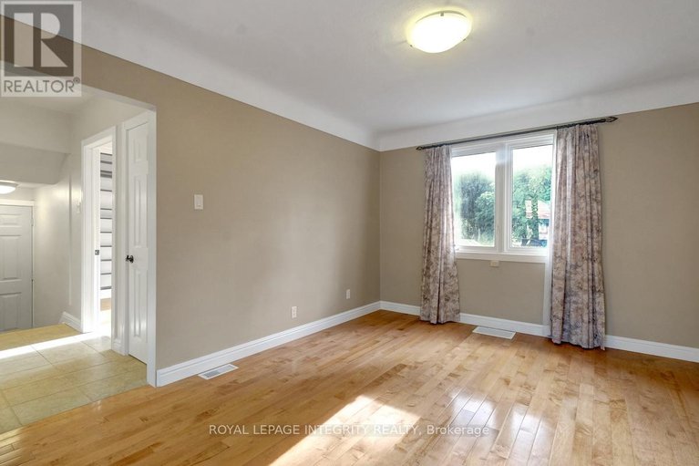 28782418/348-lafontaine-avenue/vanier/ottawa/ontario/K1L6X5_11