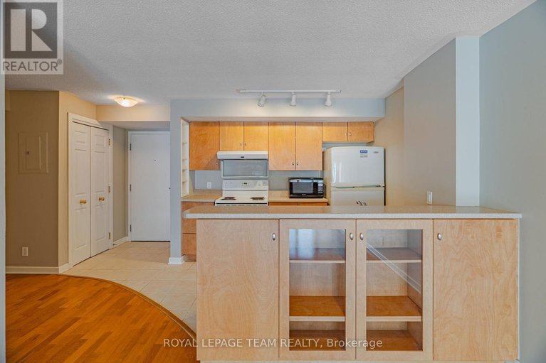 28559939/804-138-somerset-street-w/ottawa-centregolden-triangle/ottawa/ontario/K2P0A3_9
