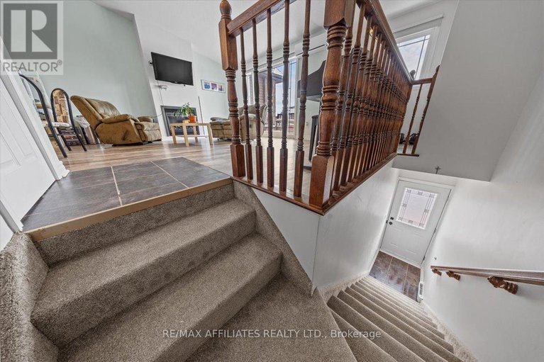 28420174/407-201-eliot-street/town-of-rockland/clarence-rockland/ontario/K4K0G4_2