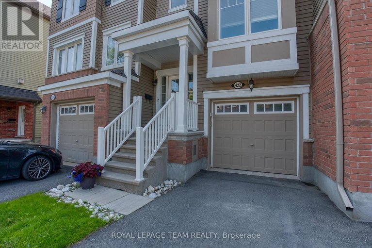 28487439/422-coldwater-crescent/emerald-meadowstrailwest/ottawa/ontario/K2M0J2_2