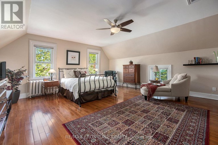 29431396/2-george-street-n/smiths-falls/smiths-falls/ontario/K7A1X9_19