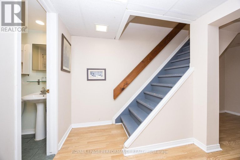 28471884/49-reaney-court/beaverbrook/ottawa/ontario/K2K1W7_40