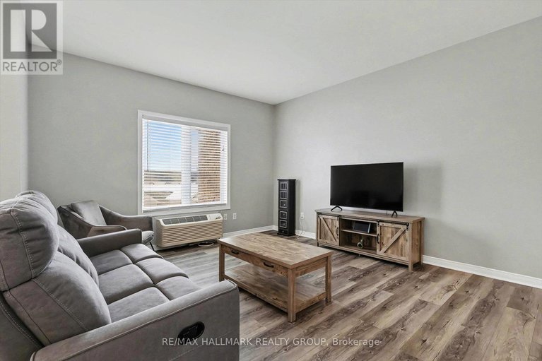 29671641/208-1026-laurier-street/town-of-rockland/clarence-rockland/ontario/K4K1V6_6