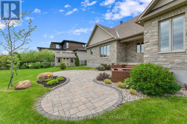 28393818/717-mcmanus-avenue/manotick-village-manotick-estates/ottawa/ontario/K4M0B2_30