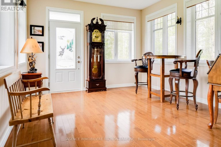 28793859/18668-concession-2-road/north-glengarry-kenyon-twp/north-glengarry/ontario/K0C1B0_17