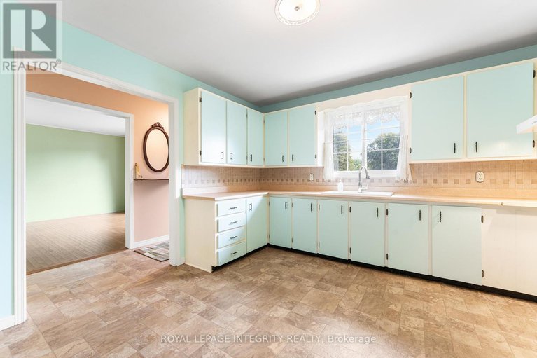 28928918/17-second-avenue/village-of-russell/russell/ontario/K4R1E2_9