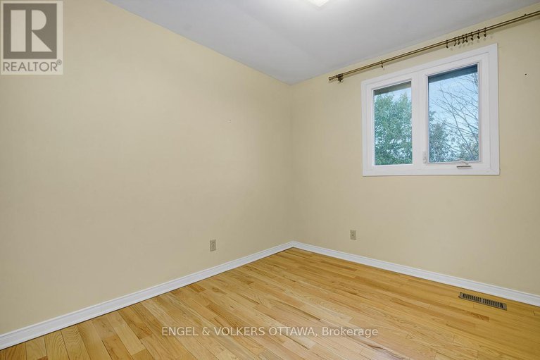 29078631/68-1947-stonehenge-crescent/pineview/ottawa/ontario/K1B4N7_22