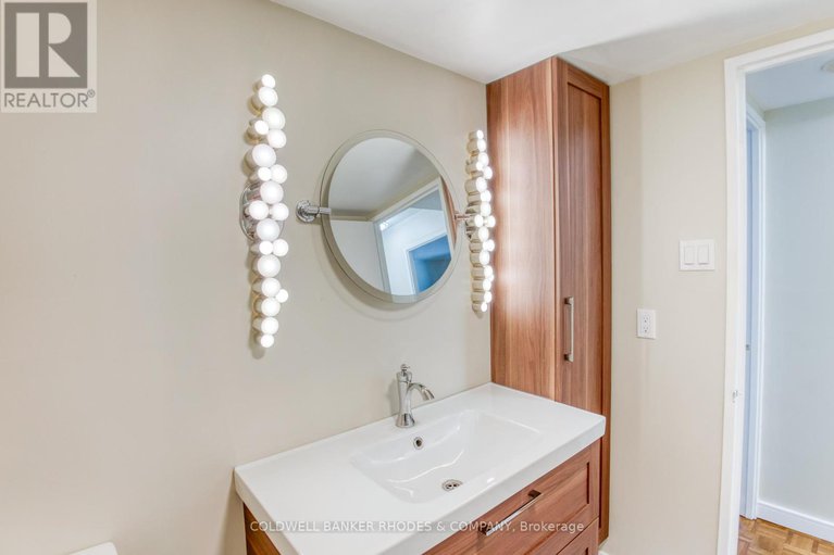 28904889/301-475-laurier-avenue-w/ottawa-centre/ottawa/ontario/K1R7X1_24
