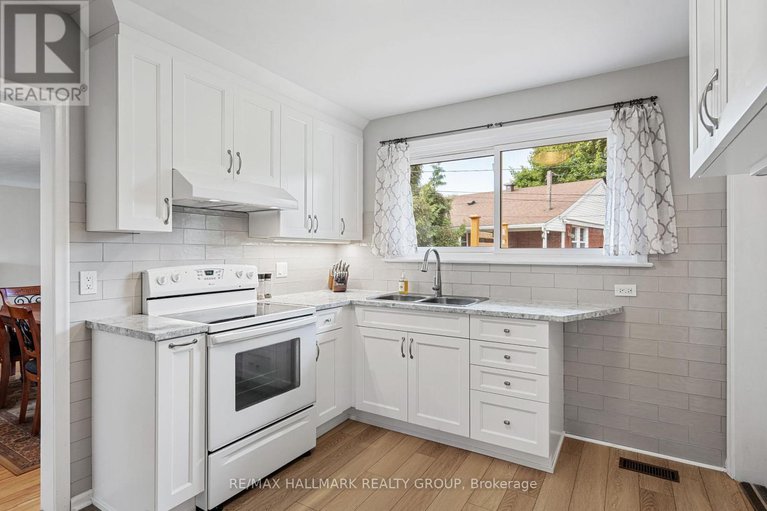 28828151/1986-saunderson-drive/elmvale-acres/ottawa/ontario/K1G2E2_17
