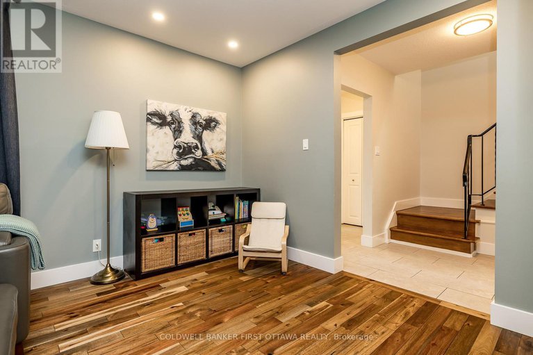28439323/5455-west-river-drive/manotick-long-island-nicholls-island/ottawa/ontario/K4M1G7_11