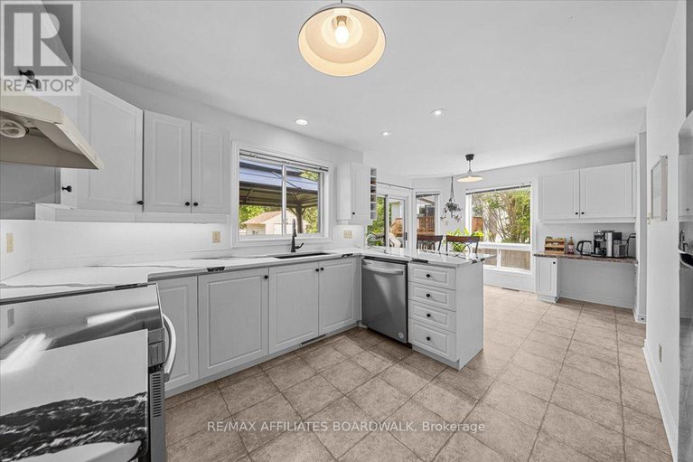 28591922/130-edward-street/almonte/mississippi-mills/ontario/K0A1A0_12