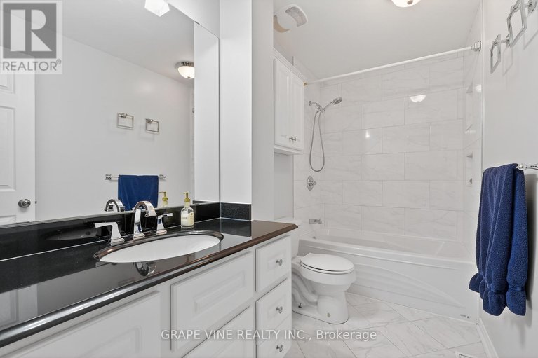 29208366/6885-bilberry-drive/convent-glen-north/ottawa/ontario/K1C2E8_21