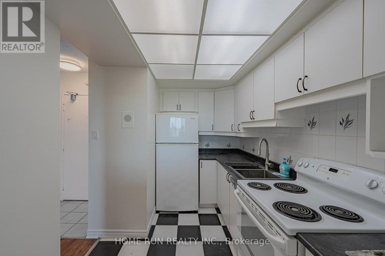 29570422/1111-555-brittany-drive/viscount-alexander-park/ottawa/ontario/K1K4C5_31