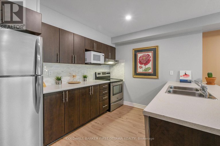 28944780/a-283-titanium-private-n/convent-glen-north/ottawa/ontario/K1C0A5_13