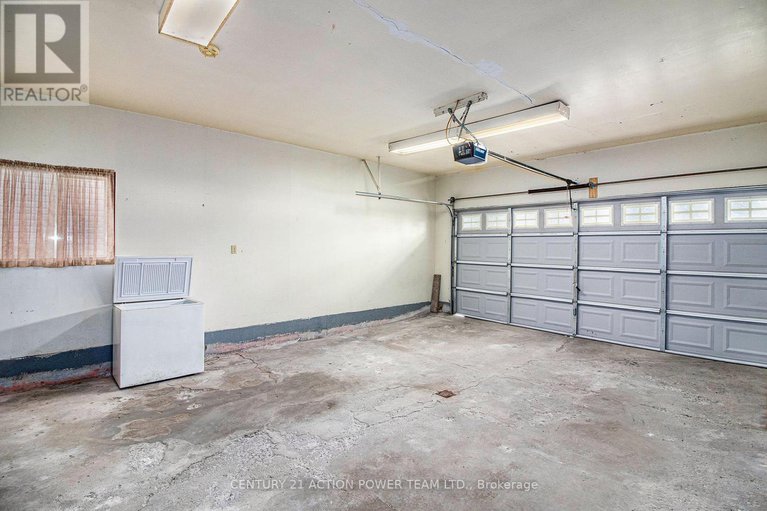 28840439/2-champagne-street/north-stormont-finch-twp/north-stormont/ontario/K0A1R0_24