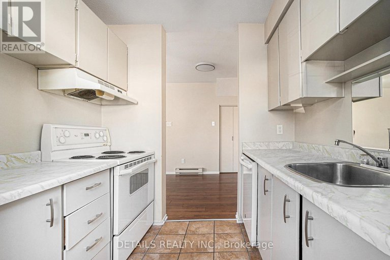 28238202/5d-forester-crescent/westcliffe-estates/ottawa/ontario/K2H8Y1_15