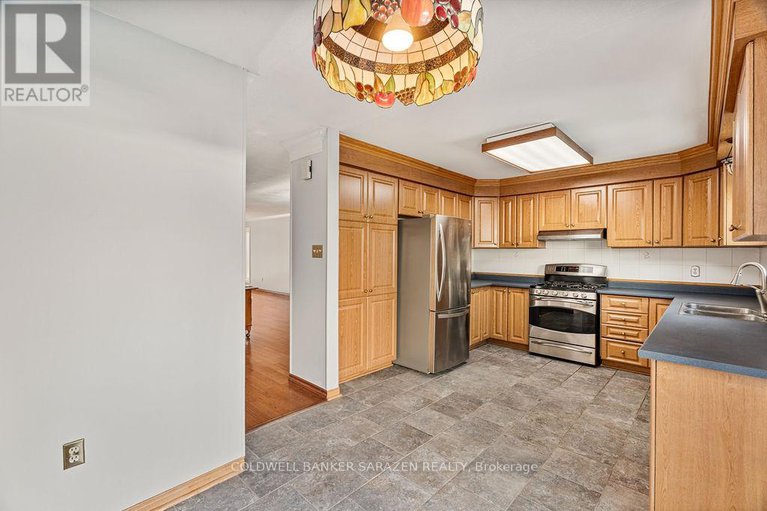 28945918/121-topley-crescent/hunt-club-park/ottawa/ontario/K1G4N2_14