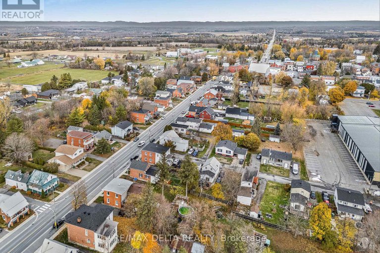 29086342/89-high-street/vankleek-hill/champlain/ontario/K0B1R0_35