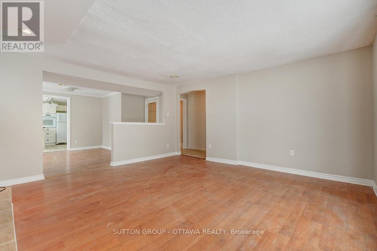 28112651/458-river-road/riverside-southgloucester-glen/ottawa/ontario/K1V1E7_11