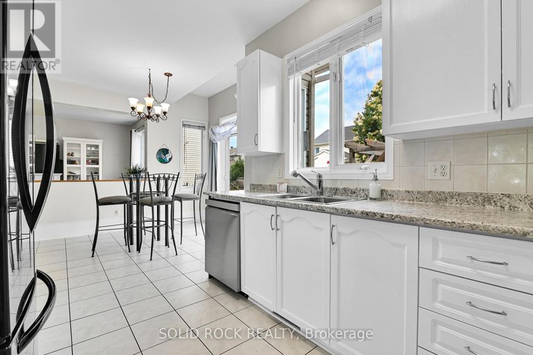 28645077/1824-mccallum-drive/fallingbrookgardenway-south/ottawa/ontario/K4A3T7_13