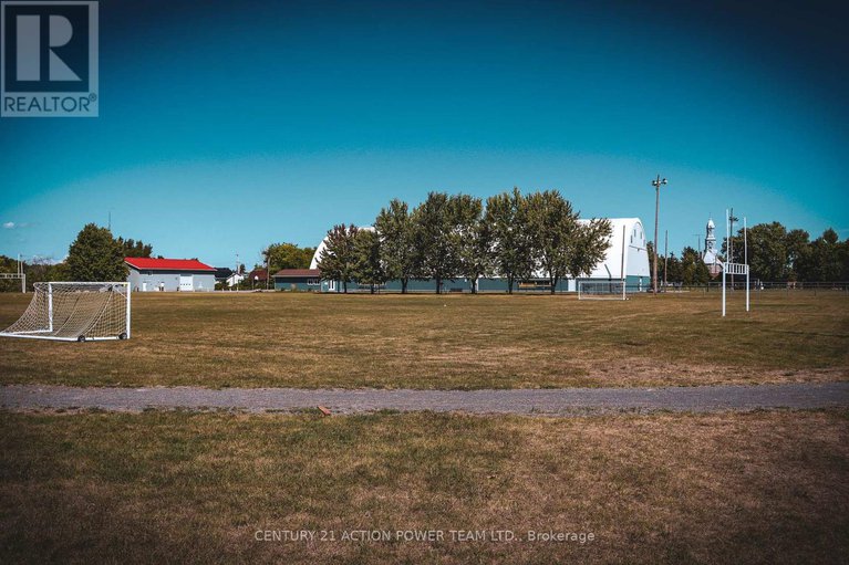 28840439/2-champagne-street/north-stormont-finch-twp/north-stormont/ontario/K0A1R0_44