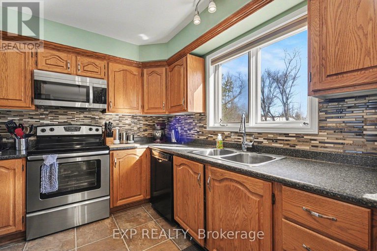 29386190/1284-old-carriage-lane/north-dundas-mountain-twp/north-dundas/ontario/K0C2K0_9