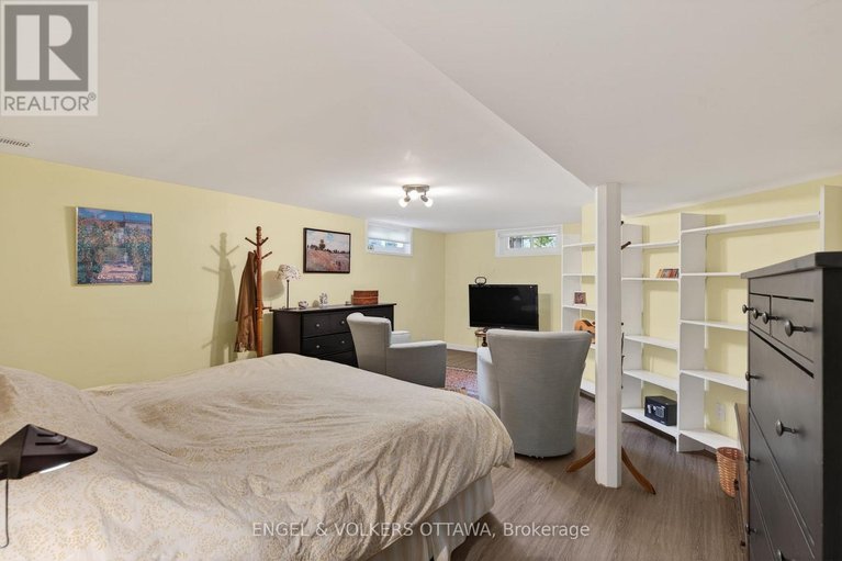 29682189/77-3344-uplands-drive/hunt-club/ottawa/ontario/K1V9R9_26