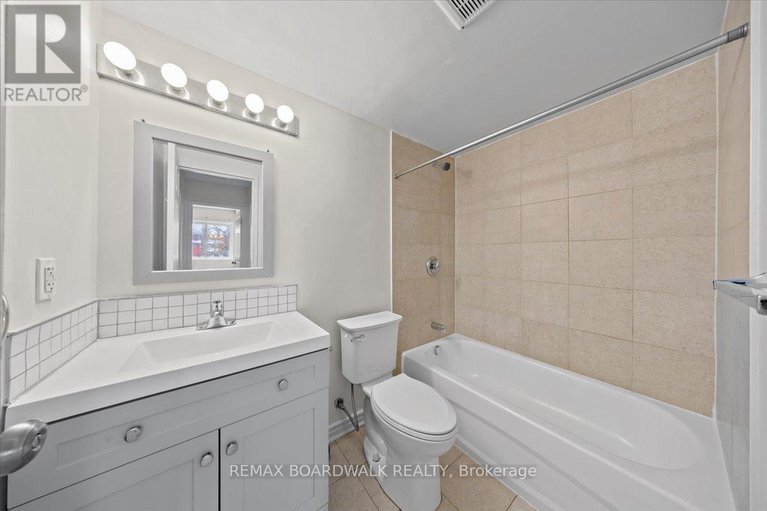 29233591/108a-2044-arrowsmith-drive/beacon-hill-south/ottawa/ontario/K1J7V8_19