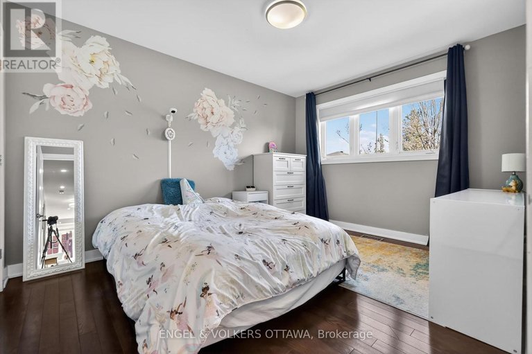 29665272/754-cork-street/elmvale-acres/ottawa/ontario/K1G1X9_23