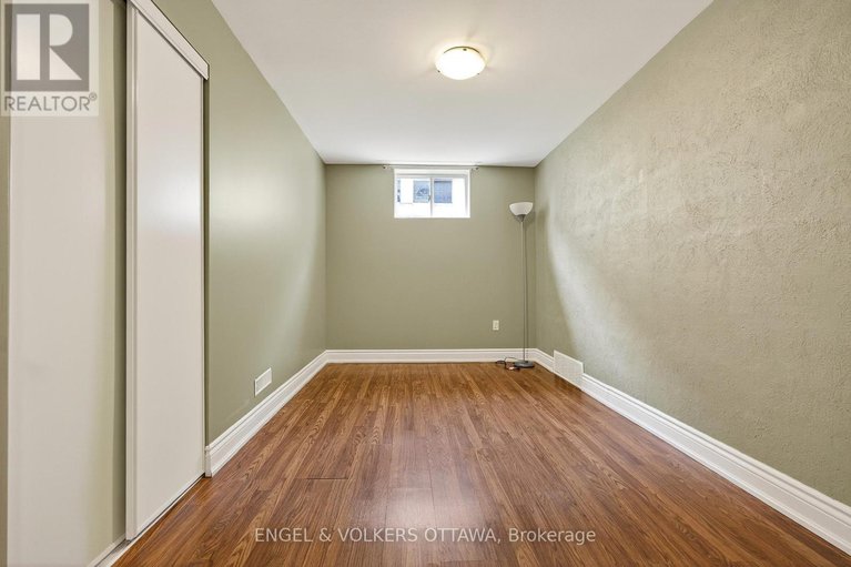 28897770/1291-notting-hill-avenue/ellwood/ottawa/ontario/K1V6T5_27