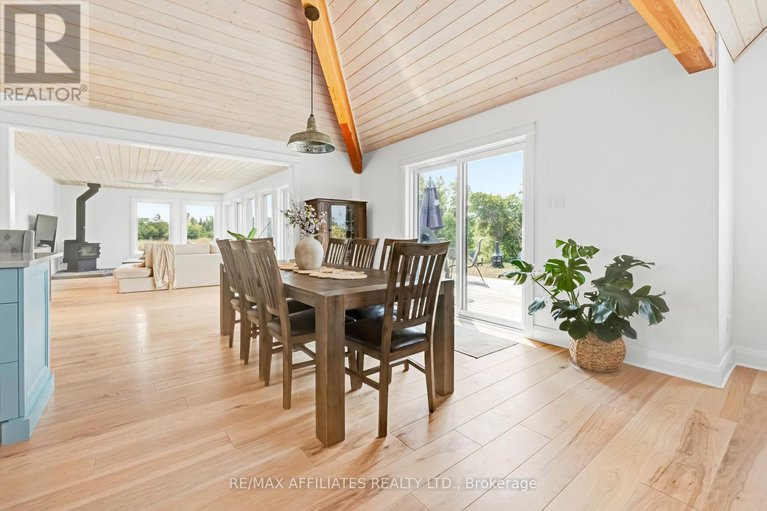28911074/205-westar-farm-way/remainder-of-stittsville-area/ottawa/ontario/K0A1B0_12