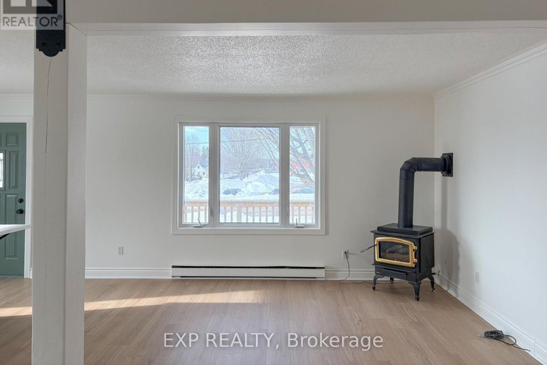 29429568/349-raglan-street-n/renfrew/renfrew/ontario/K7V1P2_4