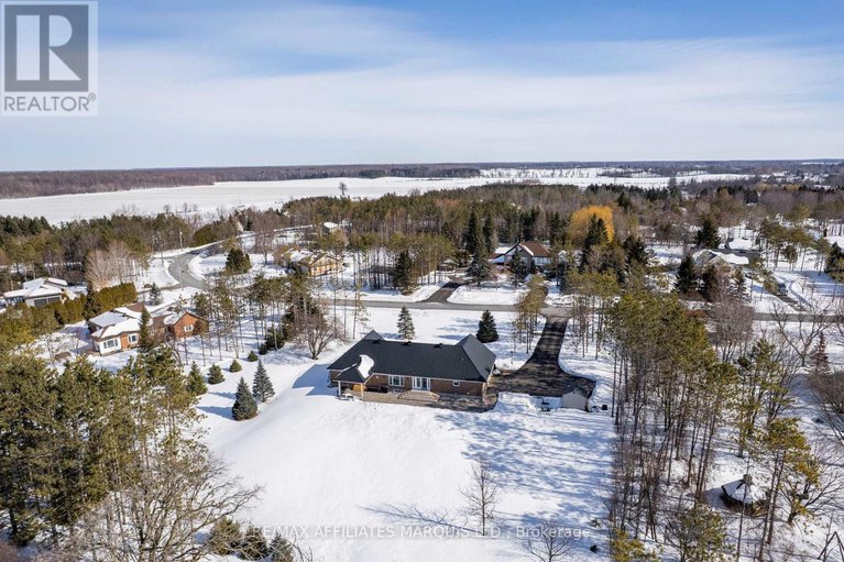 29425027/5650-pinestone-drive/south-glengarry-charlottenburgh-twp/south-glengarry/ontario/K0C2J0_43