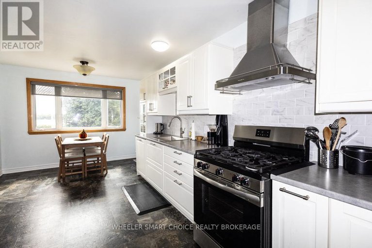 28858020/15206-colonial-drive/south-stormont-osnabruck-twp/south-stormont/ontario/K0C1M0_18