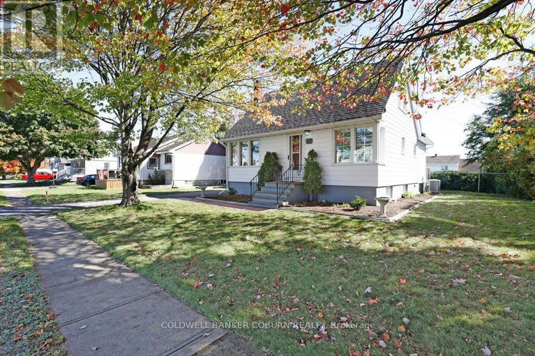28976426/12-maple-avenue/iroquois/south-dundas/ontario/K0E1K0_1