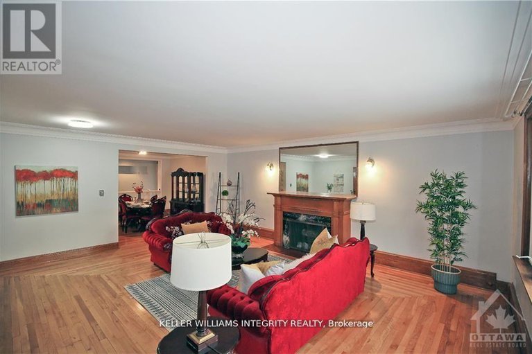 28436657/39-goulburn-avenue/sandy-hill/ottawa/ontario/K1N8C7_4
