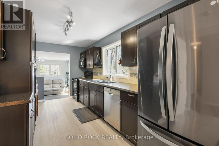 29634428/134-holiday-drive/constance-bay/ottawa/ontario/K0A3M0_14