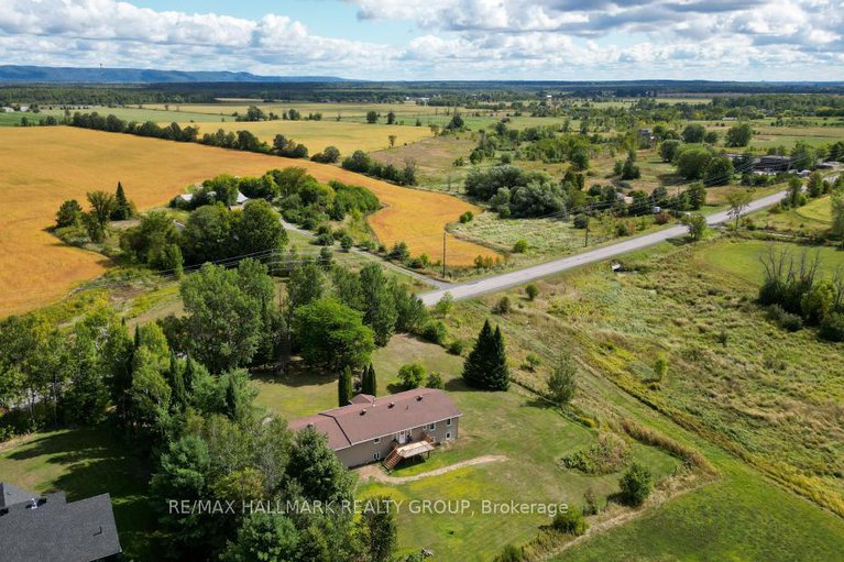 28836989/3983-woodkilton-road/dunrobin/ottawa/ontario/K0A3M0_37