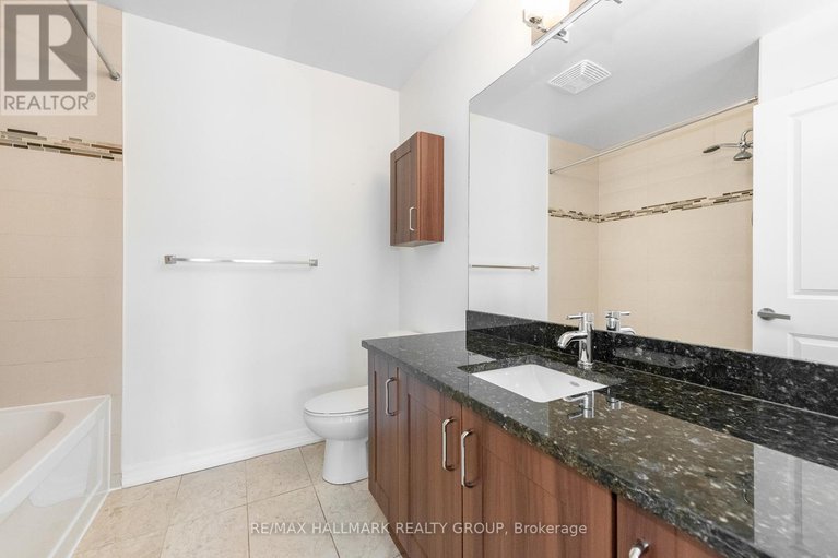 28537362/ph1-2702-242-rideau-street/sandy-hill/ottawa/ontario/K1N0B7_25