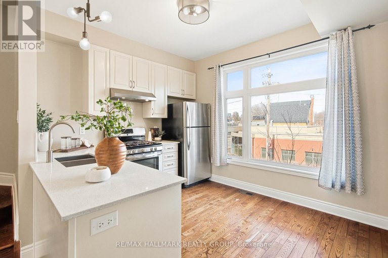 29582619/290-cambridge-street-n/west-centre-town/ottawa/ontario/K1R0B4_20