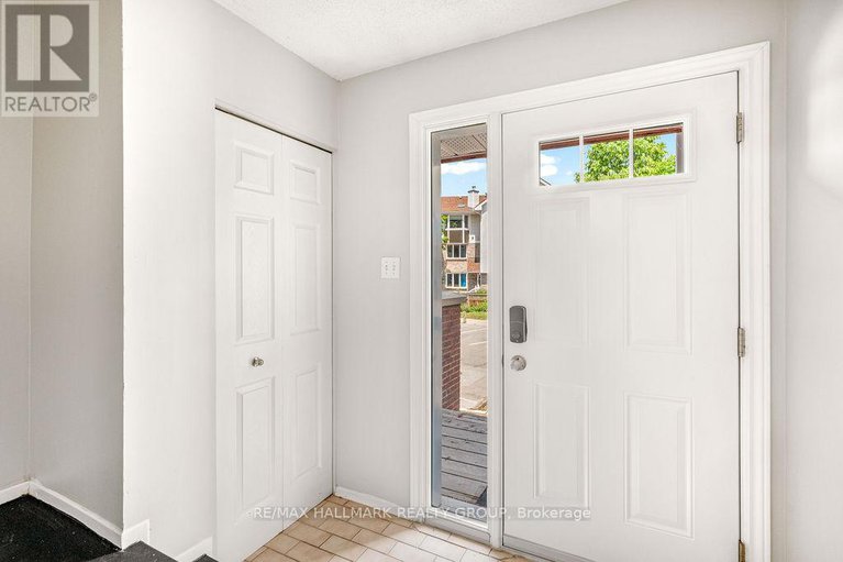 28556147/4-1-timberview-way/westcliffe-estates/ottawa/ontario/K2H9M7_4