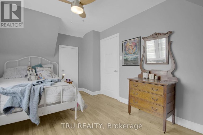 28250673/1311-laperriere-avenue/carlington/ottawa/ontario/K1Z7R9_30