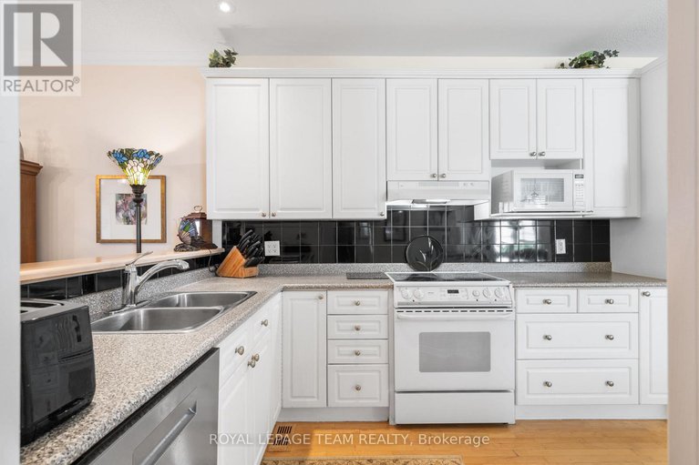 28475443/25-trump-avenue/central-park/ottawa/ontario/K2C4A7_12