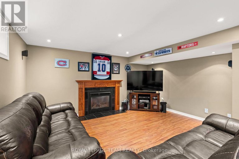28577320/7-ash-valley-avenue/barrhaven-east/ottawa/ontario/K2G6V3_36