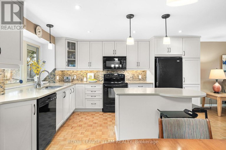 29145147/125-david-drive/meadowlandsst-claire-gardens/ottawa/ontario/K2G2N6_22