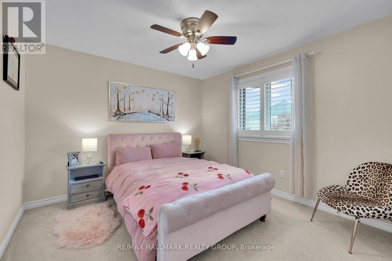 29354071/10-friendly-crescent/stittsville-south/ottawa/ontario/K2S2B6_23