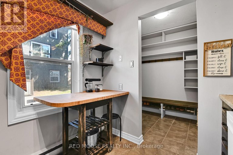 29636677/18-1250-mcwatters-road/queensway-terrace-southridgeview/ottawa/ontario/K2C3P5_11