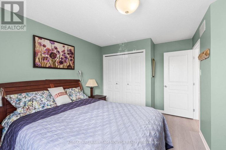 28378170/295-harthill-way/heritage-park/ottawa/ontario/K2J0P3_34