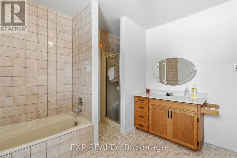 29393358/1776-labonte-street/clarencerockland-twp/clarence-rockland/ontario/K0A1N0_20